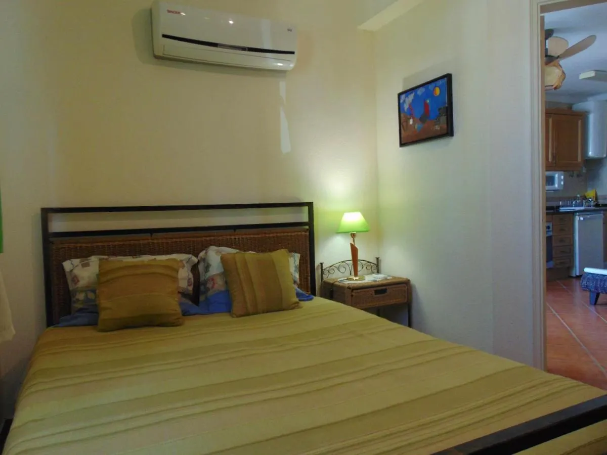 Small Cozy Flat By The Pool And By The Sea Tavira Hébergement de vacances